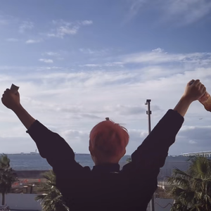 久久久久亚洲AV成人网人人软件
